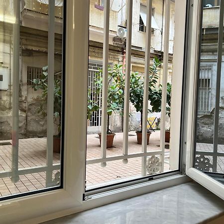 L'Ospite Napoletano Apartment Наполи Екстериор снимка