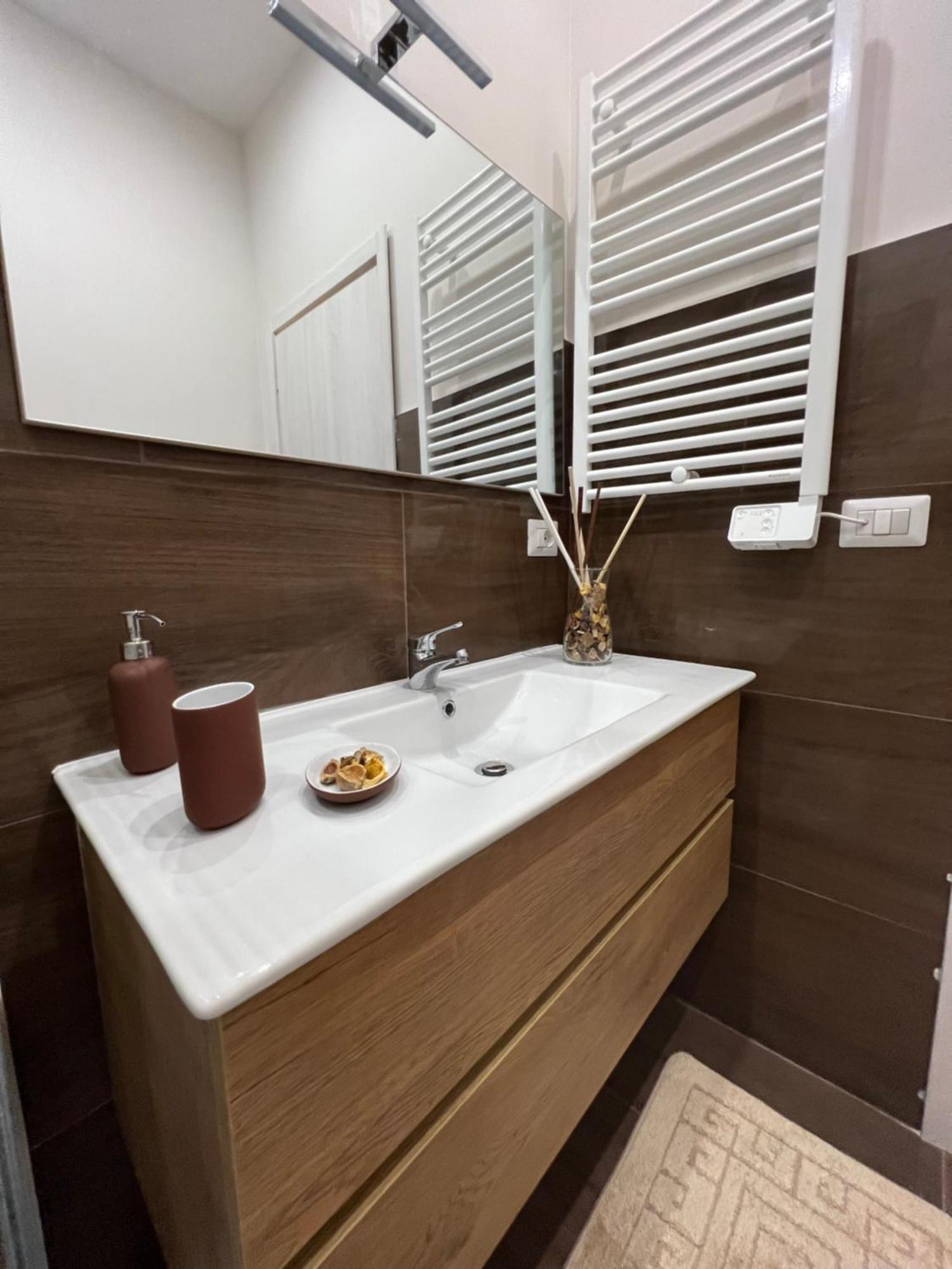 L'Ospite Napoletano Apartment Наполи Екстериор снимка