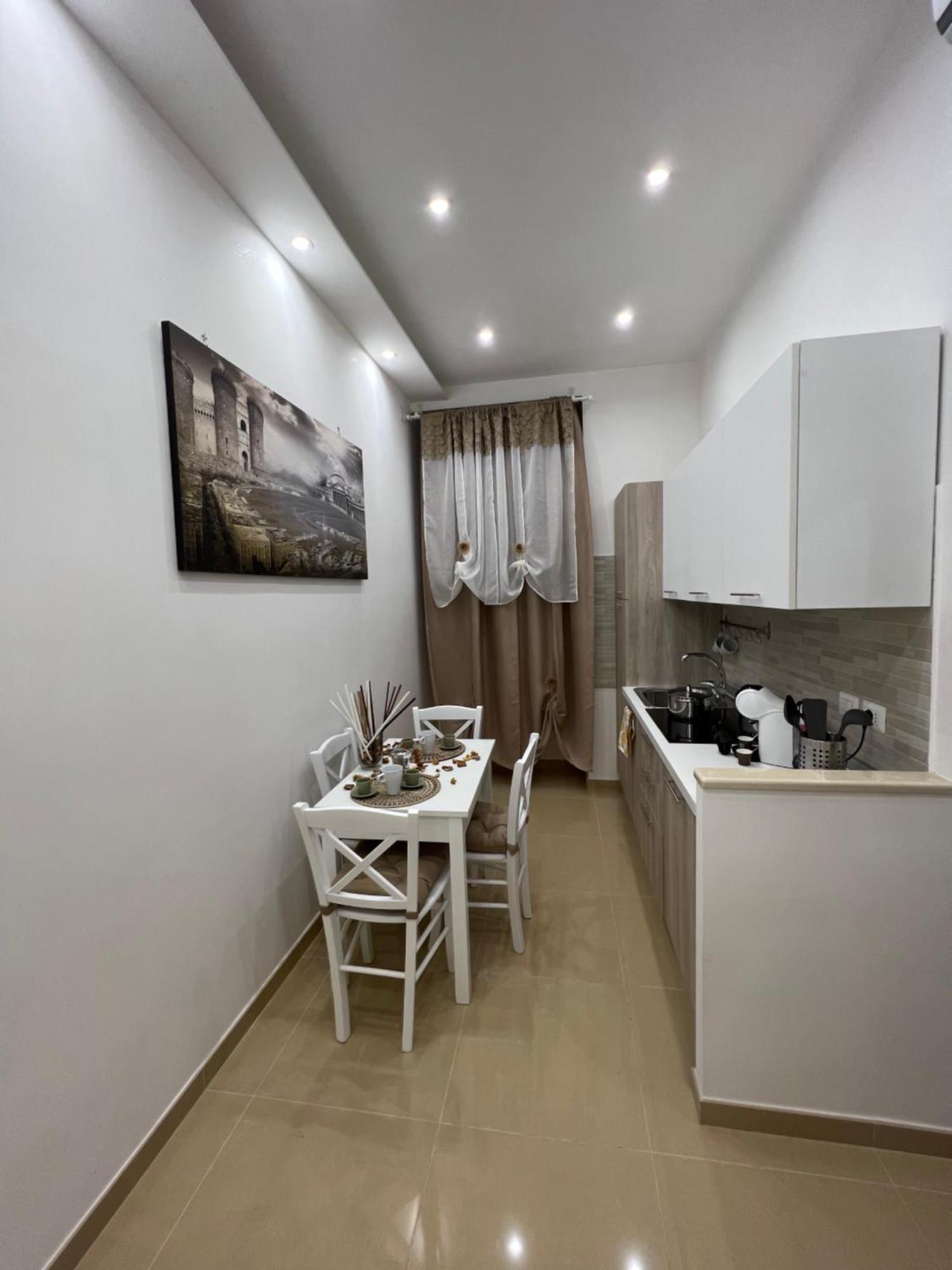 L'Ospite Napoletano Apartment Наполи Екстериор снимка
