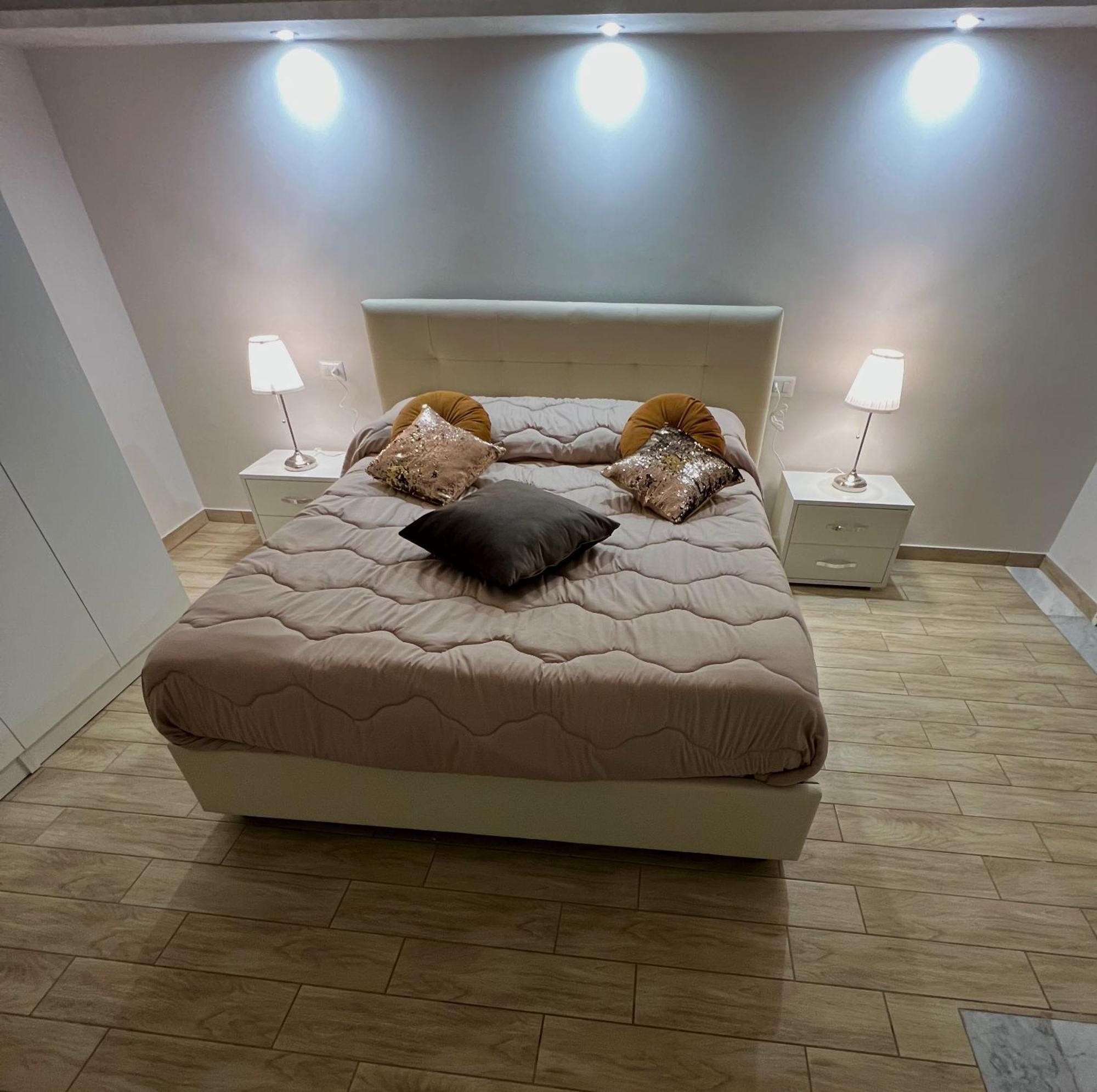 L'Ospite Napoletano Apartment Наполи Екстериор снимка