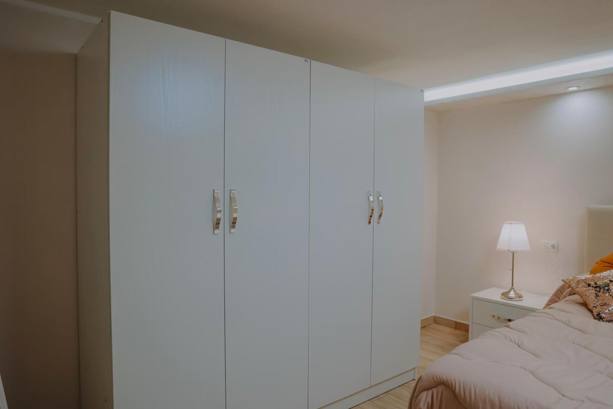 L'Ospite Napoletano Apartment Наполи Екстериор снимка