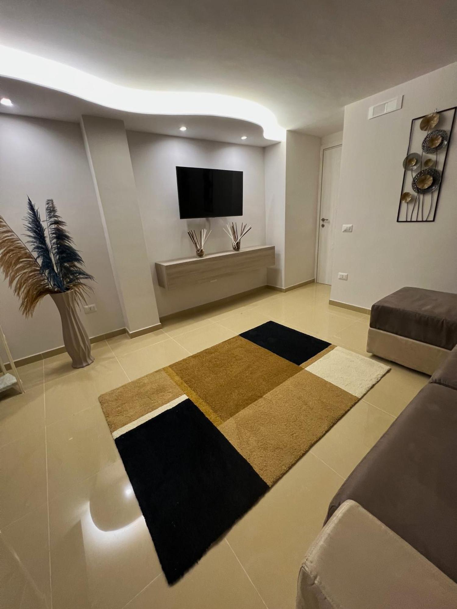 L'Ospite Napoletano Apartment Наполи Екстериор снимка