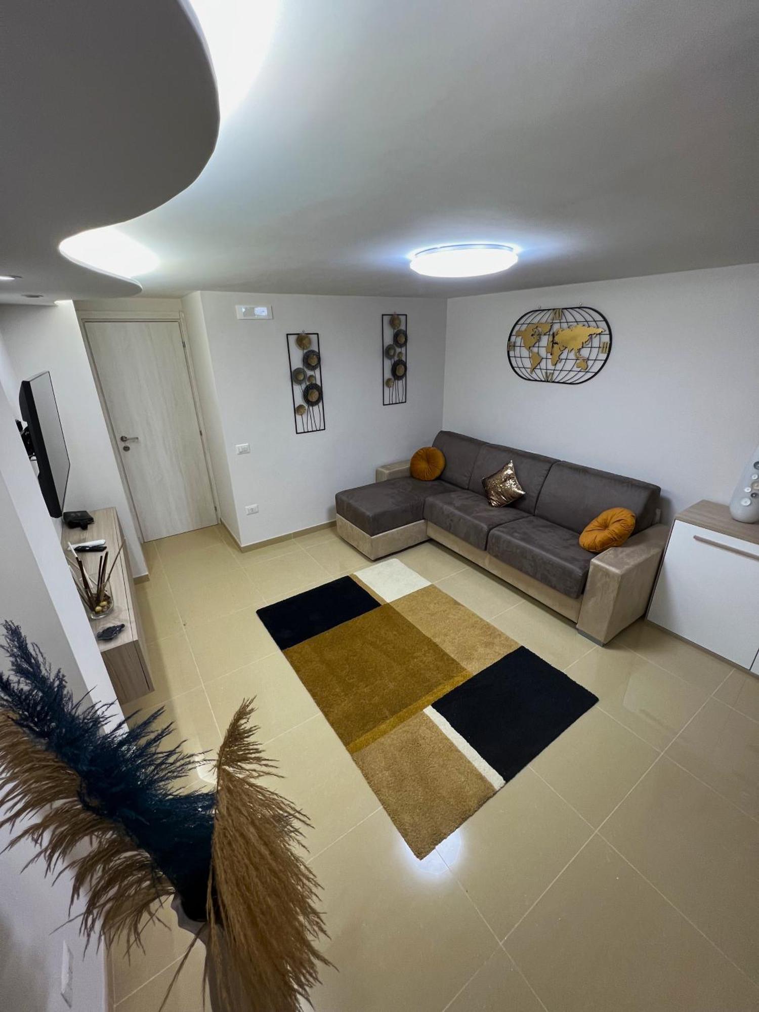 L'Ospite Napoletano Apartment Наполи Екстериор снимка