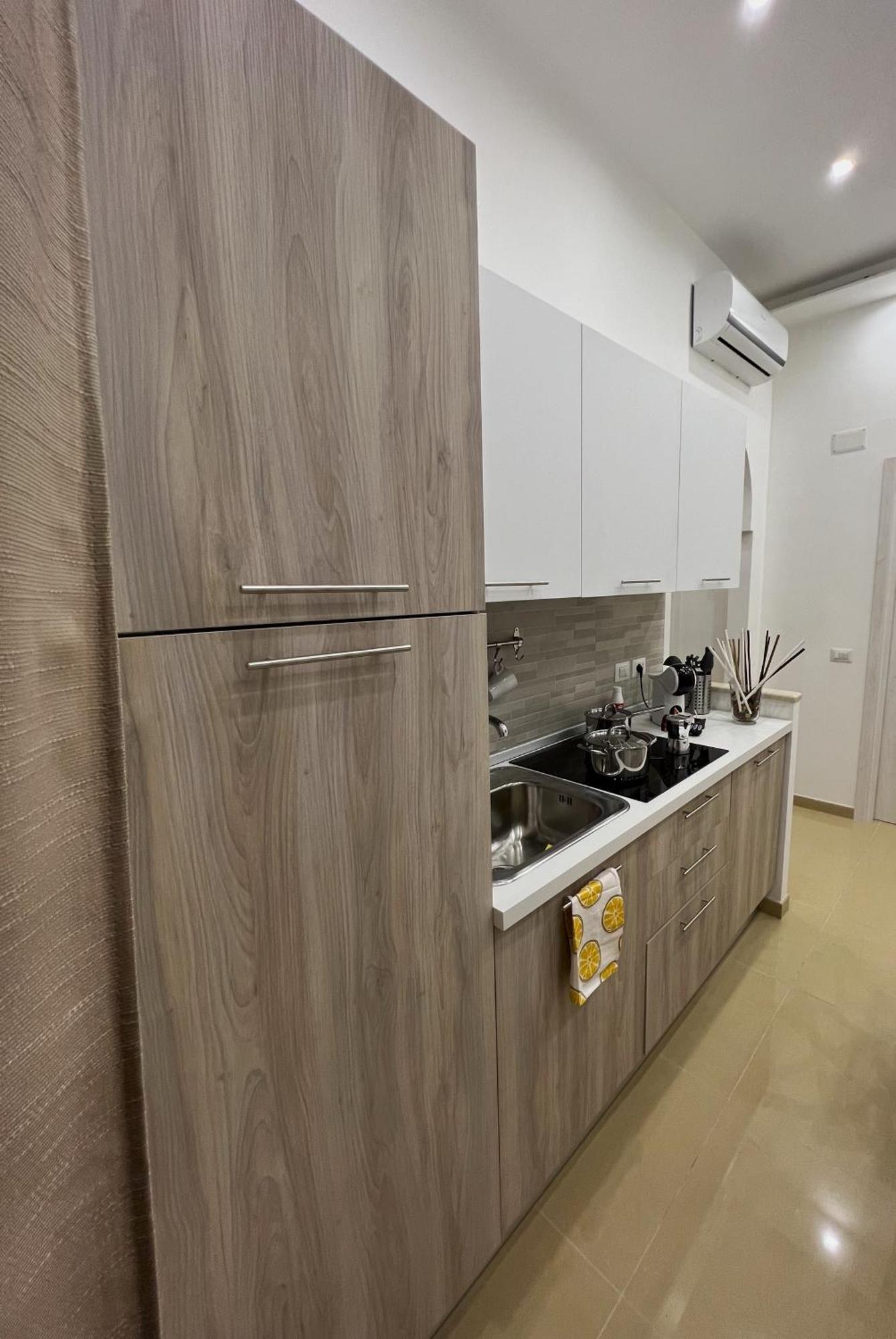 L'Ospite Napoletano Apartment Наполи Екстериор снимка